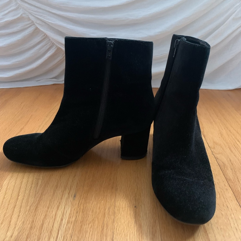 Velvet Naturalizer Booties